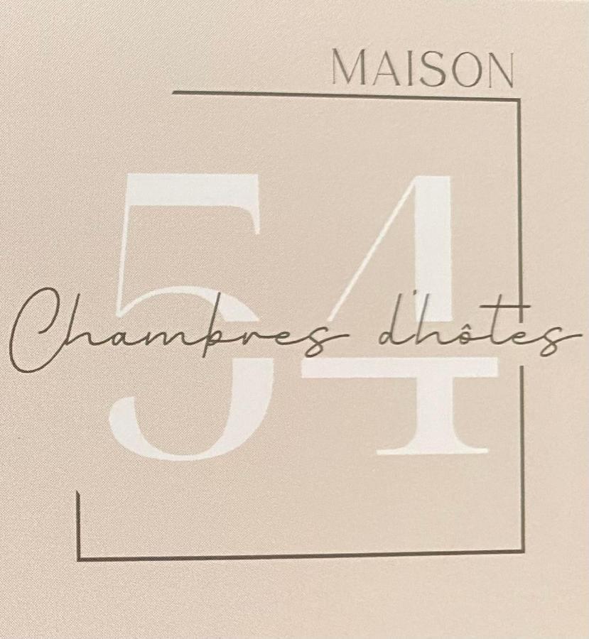 Maison 54 Bernay  Exteriör bild